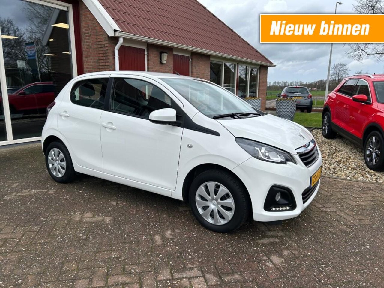 Peugeot 108 - 1.0 E-VTI ACTIVE 5-DRS SLECHTS 19.814 KM! AIRCO, CV, RADIO, BLUE - AutoWereld.nl