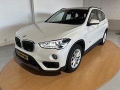 BMW X1 - sD18i Cent. Exec. | Trekhaak | Led | Navi