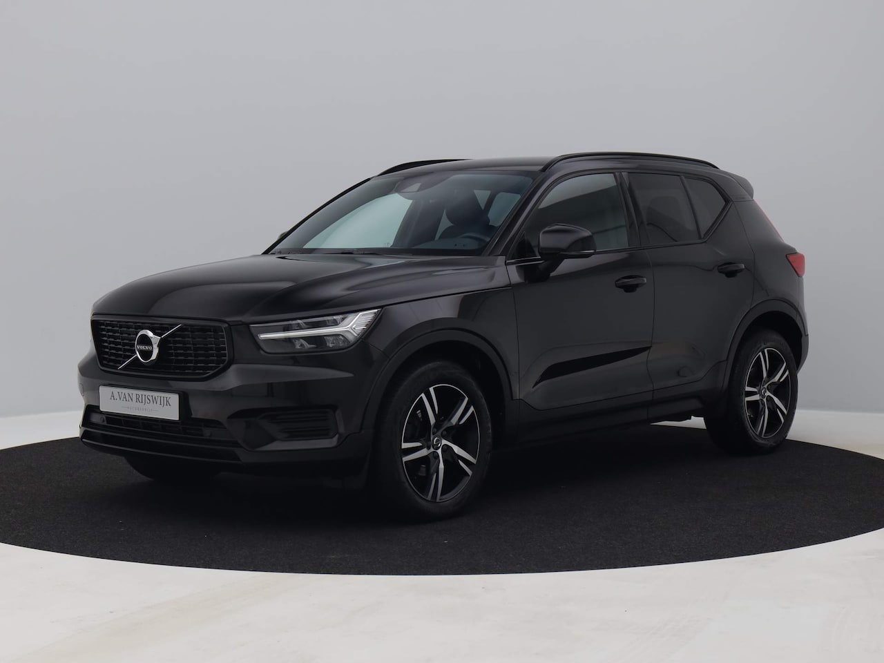 Volvo XC40 - 1.5 T3 R-Design | CAMERA | KEYLESS | STOELVERWARMING - AutoWereld.nl