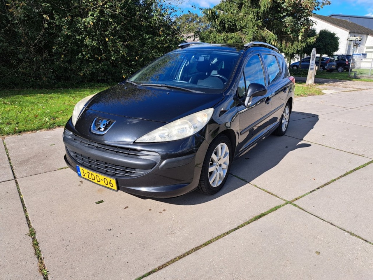 Peugeot 207 - 1.6 HDI XT Airco, trekhaak - AutoWereld.nl