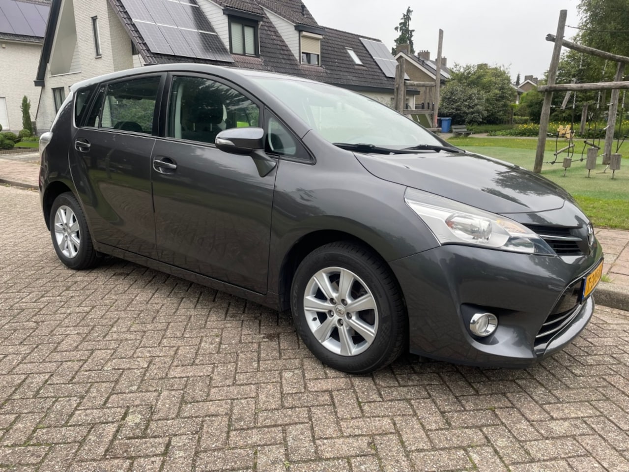 Toyota Verso - 1.6i 16v 132 PK incl 6 MND GAR CLIMA LMV NAVI CRUISE CONTROL! - AutoWereld.nl