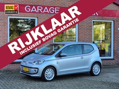 Volkswagen Up! - 1.0 high up BlueMotion 75PK 3drs airco, elektr.ramen, navi, lmv, centr.vergr. RIJKLAAR