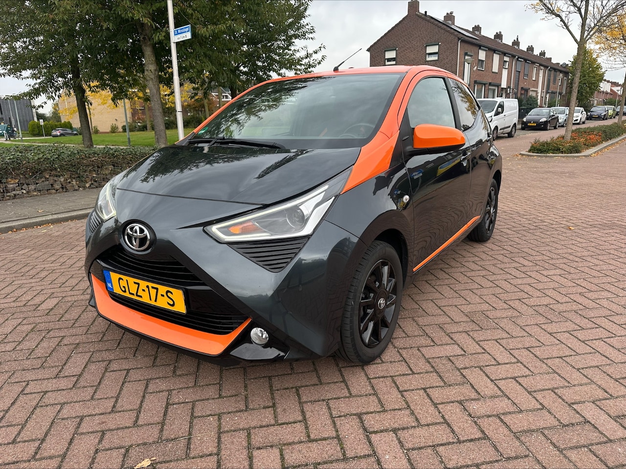 Toyota Aygo - 1.0 VVT-i x-JBL Apple Carplay Climate Control Lichtmetalen velgen - AutoWereld.nl