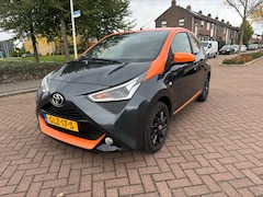 Toyota Aygo - 1.0 VVT-i x-JBL Apple Carplay Climate Control Lichtmetalen velgen