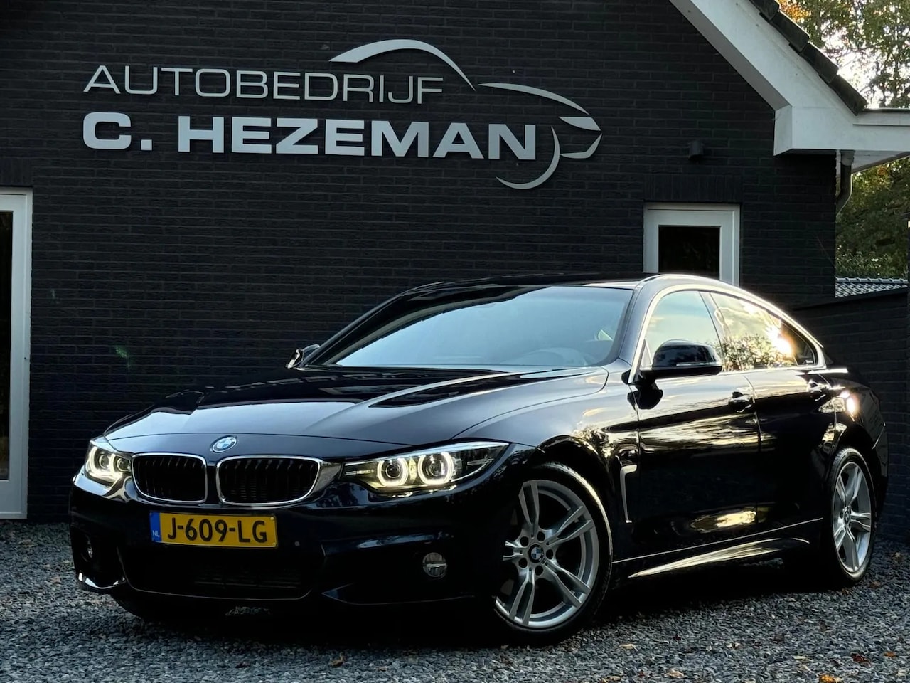 BMW 4-serie Gran Coupé - 418i M PAKKET AUTOMAAT DEALEROH CARBONZWART LED XENON ALCANTARA ORIGINEEL ! - AutoWereld.nl