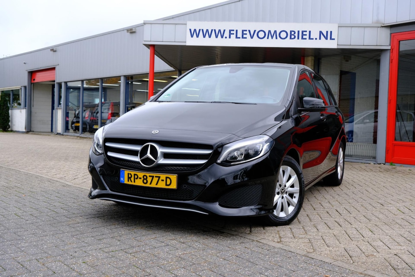 Mercedes-Benz B-klasse - 180 Ambition Aut. 1e Eig! LED|LMV|Navi|Clima - AutoWereld.nl