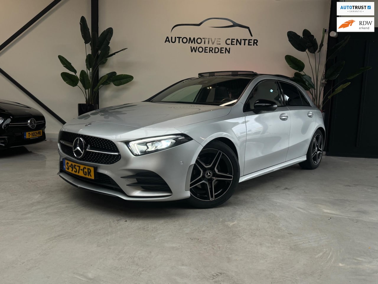 Mercedes-Benz A-klasse - 200 AMG PANO SFEERVERL LED - AutoWereld.nl