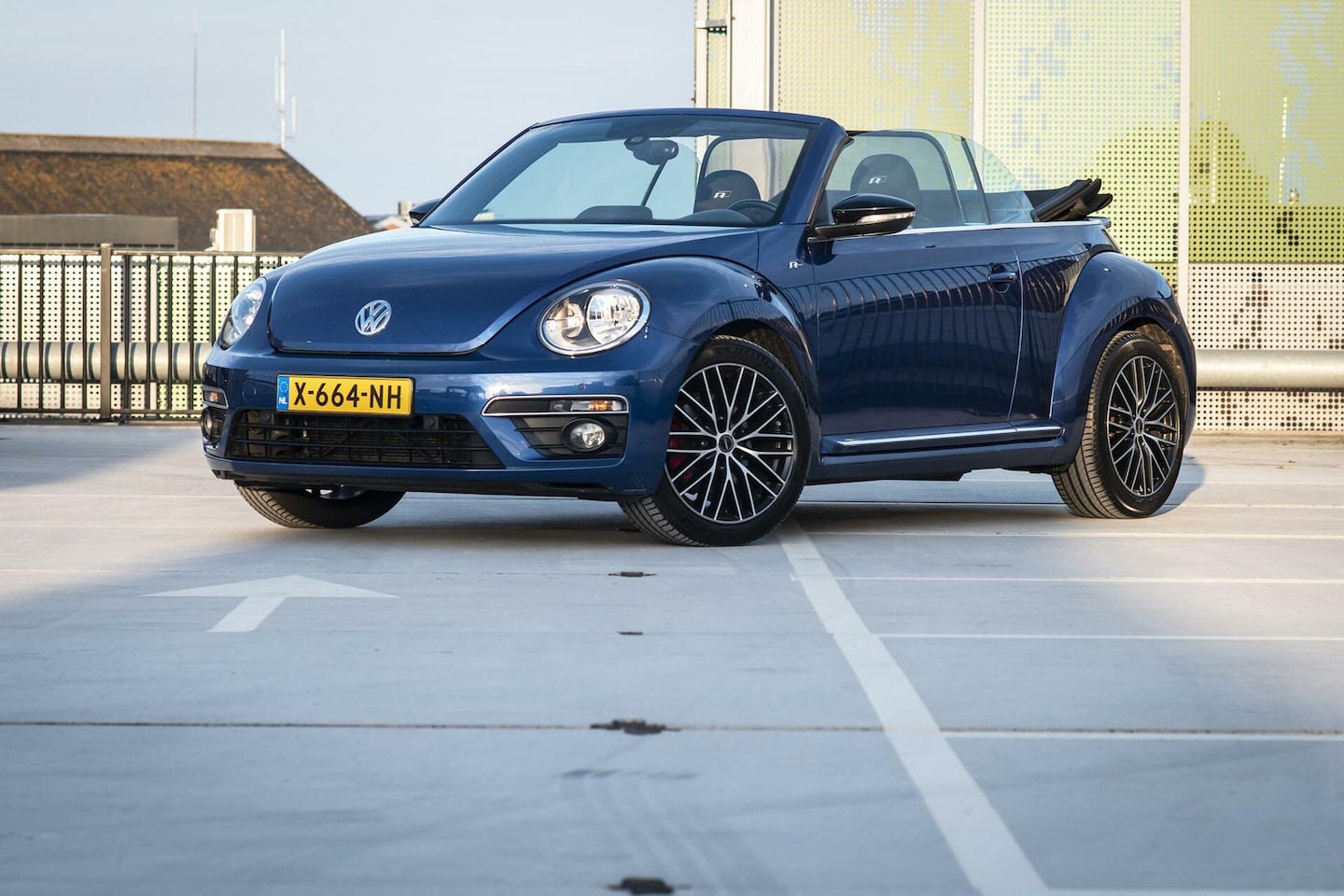 Volkswagen Beetle Cabriolet - 2.0 TSI Sport 2.0 TSI Sport - AutoWereld.nl