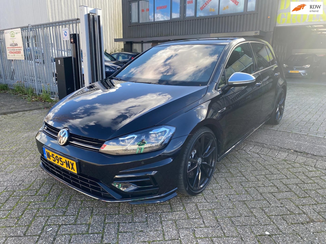 Volkswagen Golf - 2.0 TSI 4Motion R l AUTOMAAT l Full Option l 2e eigenaar! - AutoWereld.nl