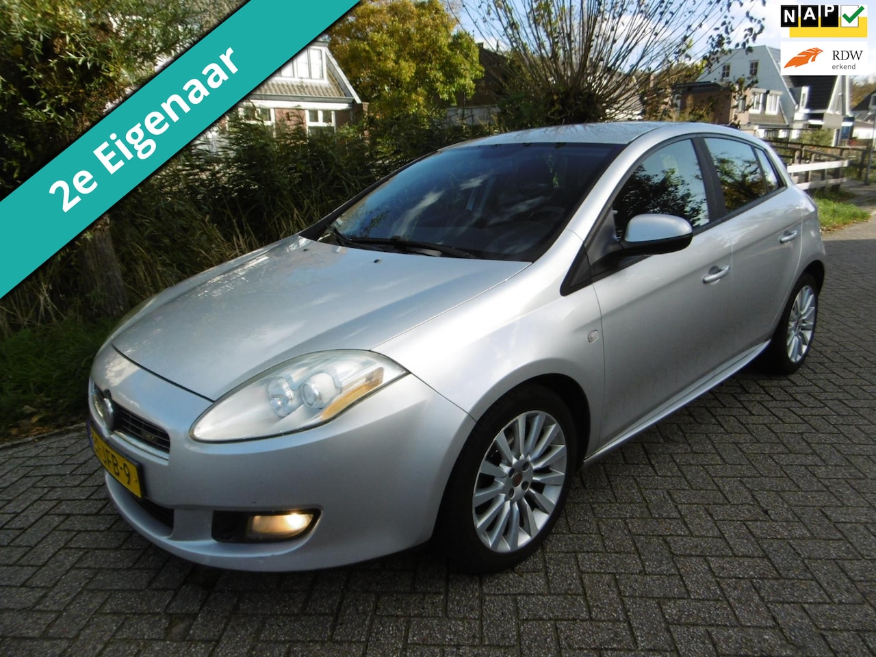 Fiat Bravo - 1.4 T-Jet Corporate 120pk 2e eigenaar Clima Cruise Historie - AutoWereld.nl