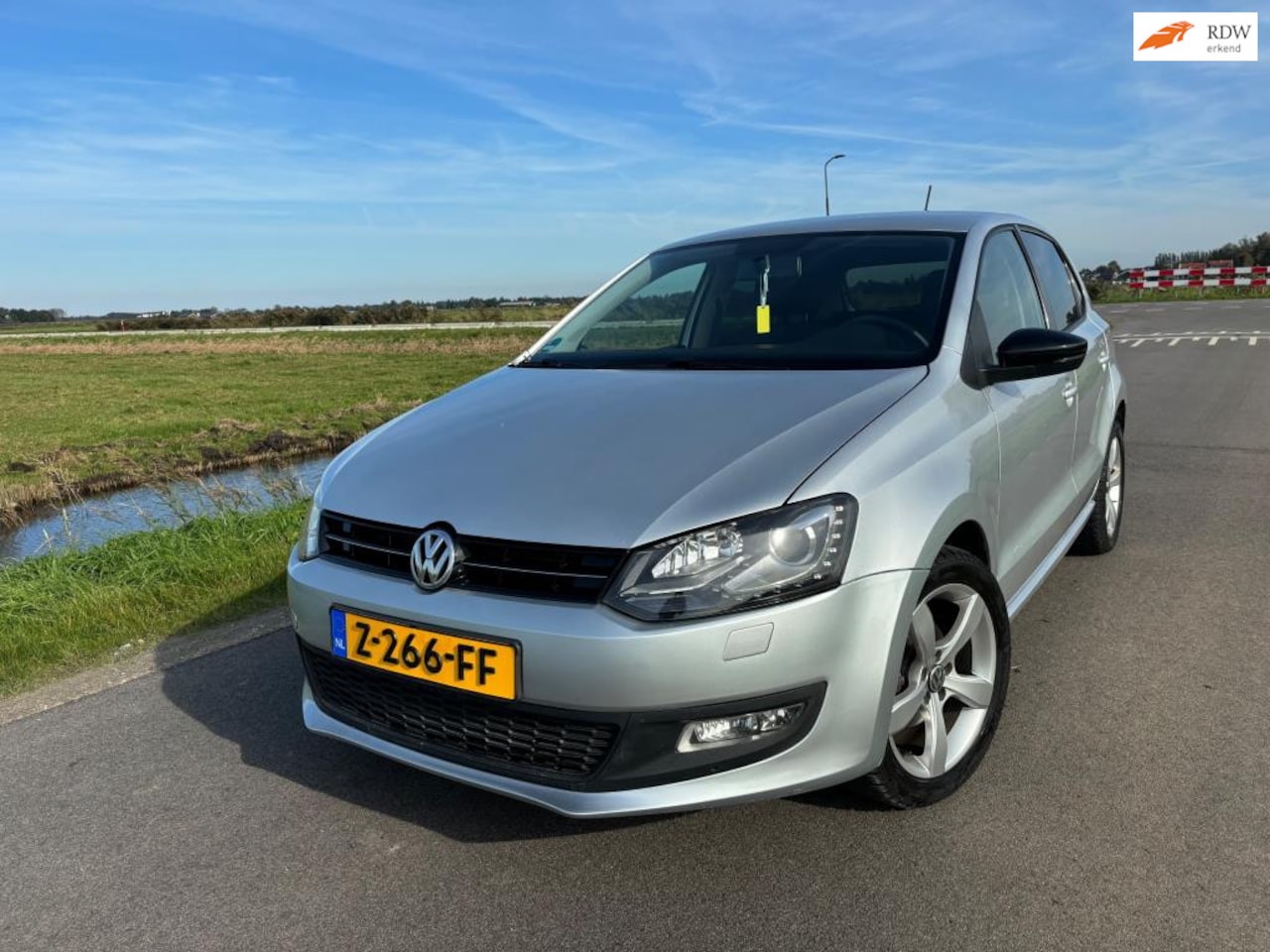 Volkswagen Polo - 1.2 TSI Highline DSG LED DEALER ONDERHOUDEN - AutoWereld.nl