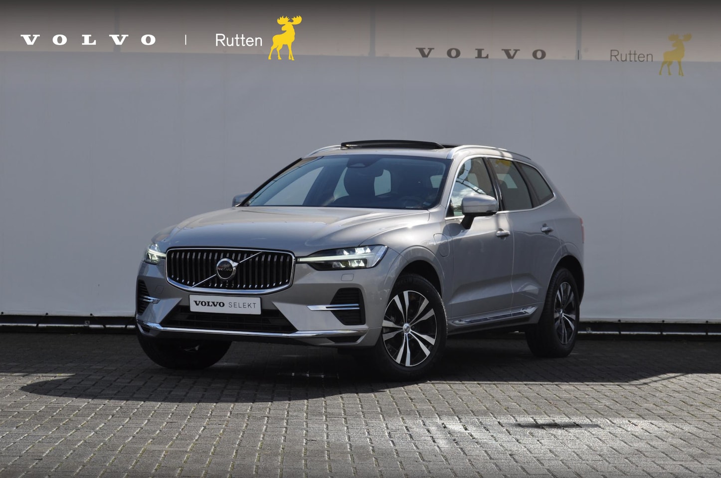 Volvo XC60 - T6 350PK Automaat AWD Inscription Expression /Long Range/ Elektrische achterklep / Keyless - AutoWereld.nl