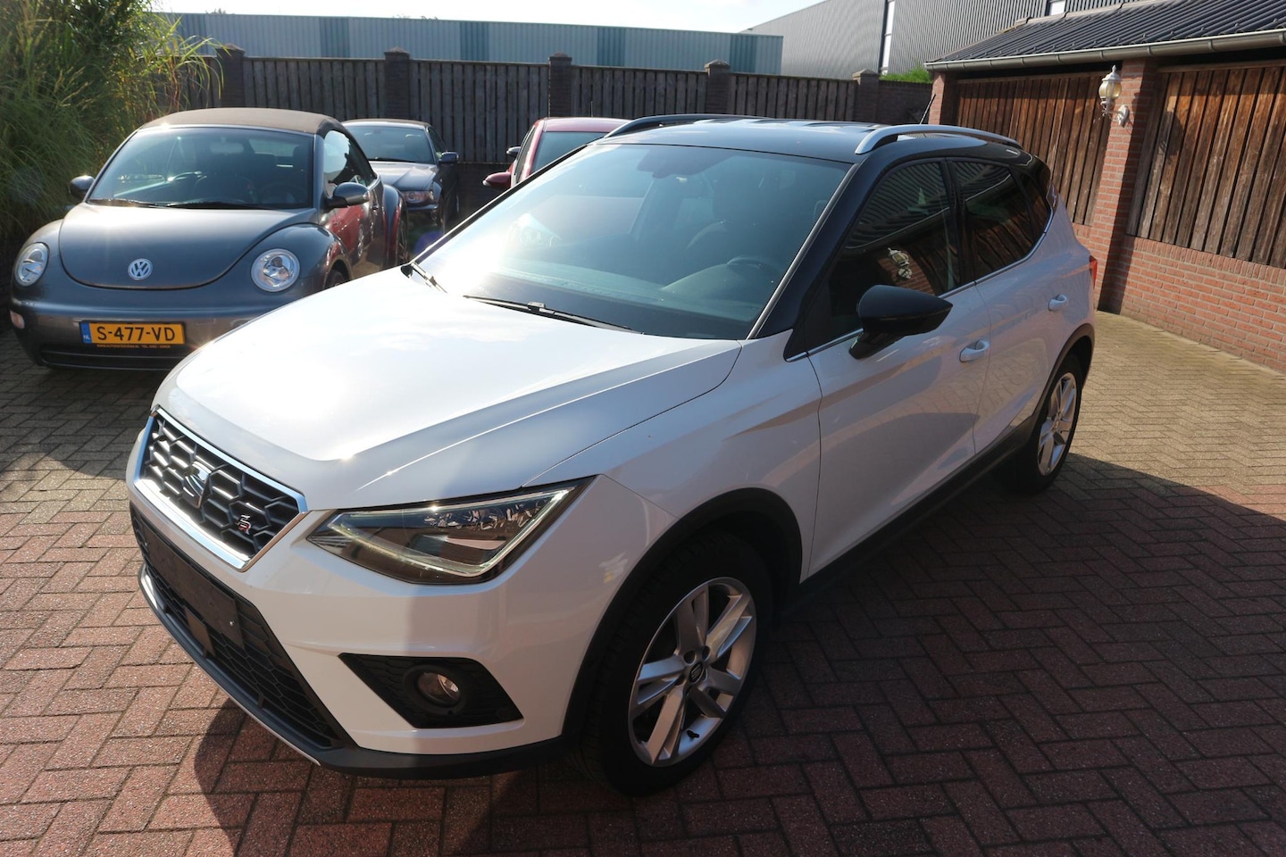 Seat Arona - 1.5 TSI EVO FR Business Intense Navigatie - AutoWereld.nl