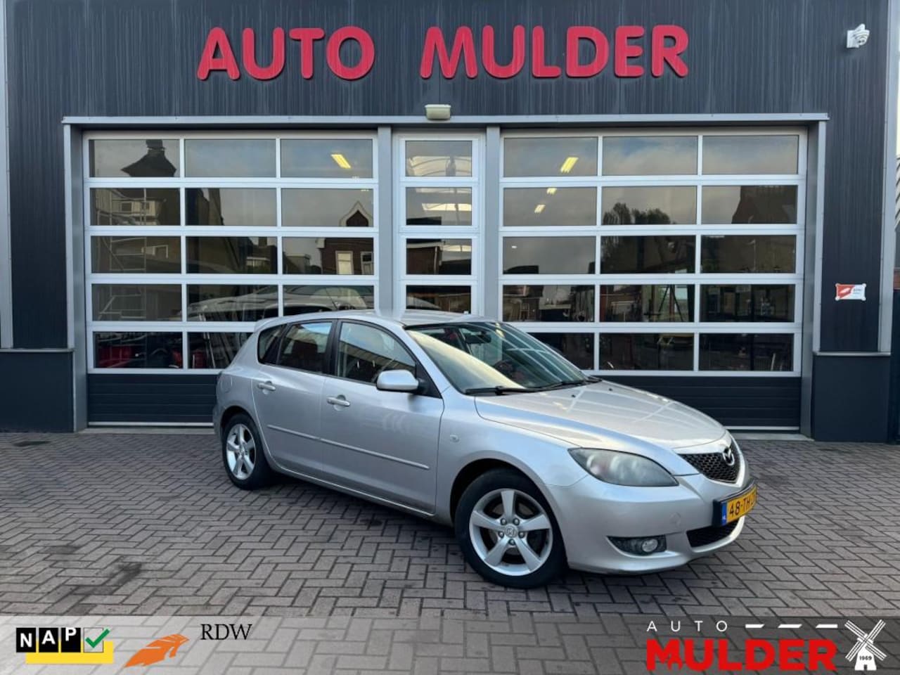 Mazda 3 Sport - SPORT 1.6 Touring / AIRCO / TREKHAAK / RIJKLAAR! - AutoWereld.nl