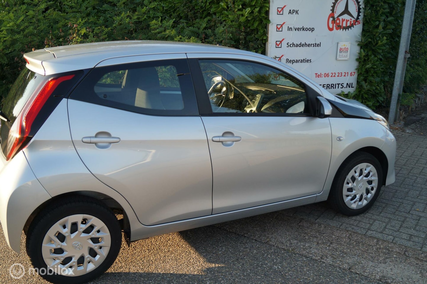 Toyota Aygo - 1.0 VVT-i x-play automaat - AutoWereld.nl