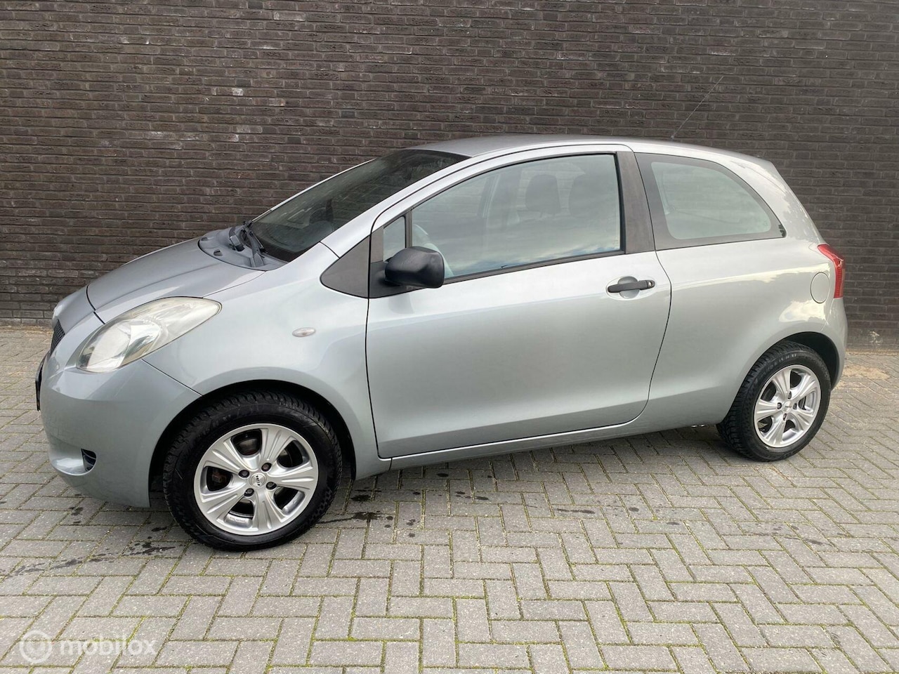 Toyota Yaris - 1.0 VVTi|Airco|CV|Boekjes|2X Sleutel|Netjes| - AutoWereld.nl