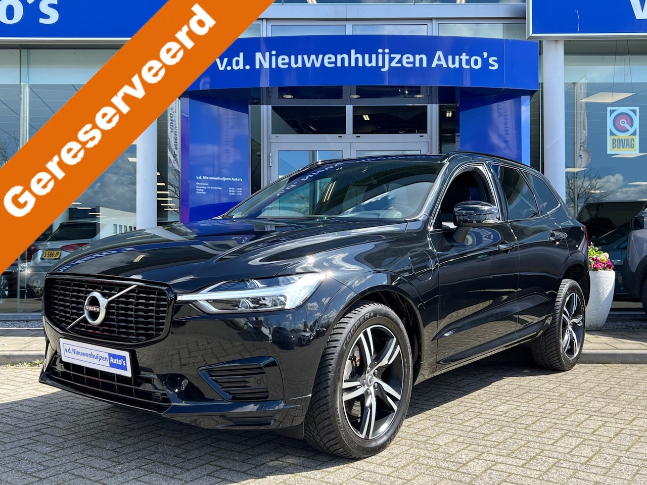 Volvo XC60 - 2.0 Recharge T6 AWD R-Design Automaat | Pano | Harman/Kardon | Memory | Info Bas: 0492-588 - AutoWereld.nl