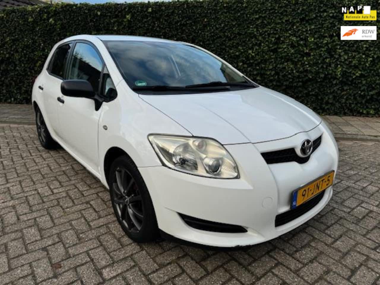 Toyota Auris - 1.6 Comfort Dealer onderhouden - airco - trekhaak - NAP - AutoWereld.nl