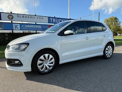 Volkswagen Polo - 1.4 TDI Comfortline Business R R line