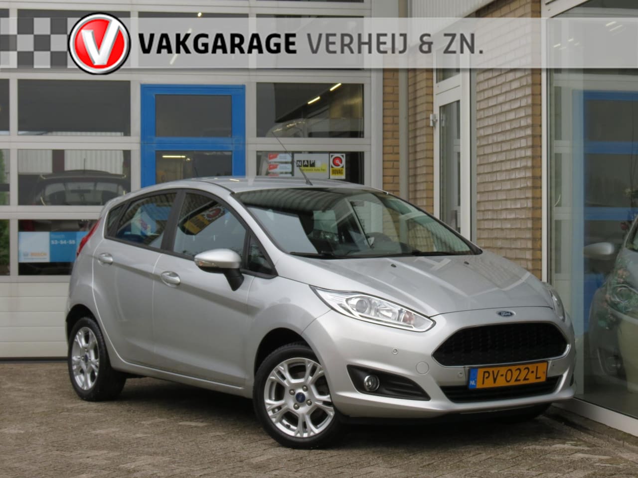 Ford Fiesta - 1.0 Style Ultimate Navi|Cruise|Bluetooth|Airco|Lm. Velgen - AutoWereld.nl