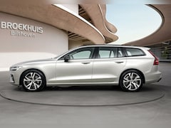 Volvo V60 - B4 200PK Plus Dark | Trekhaak | Achterb Verw | BLIS | Elektr Stoelen + Memory | PDC + Came