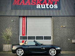 BMW Z4 Roadster - 2.5 Si / Aut / LCI / 218pk / 18” style 202 / Xenon / Navi / Unique color combination / THE