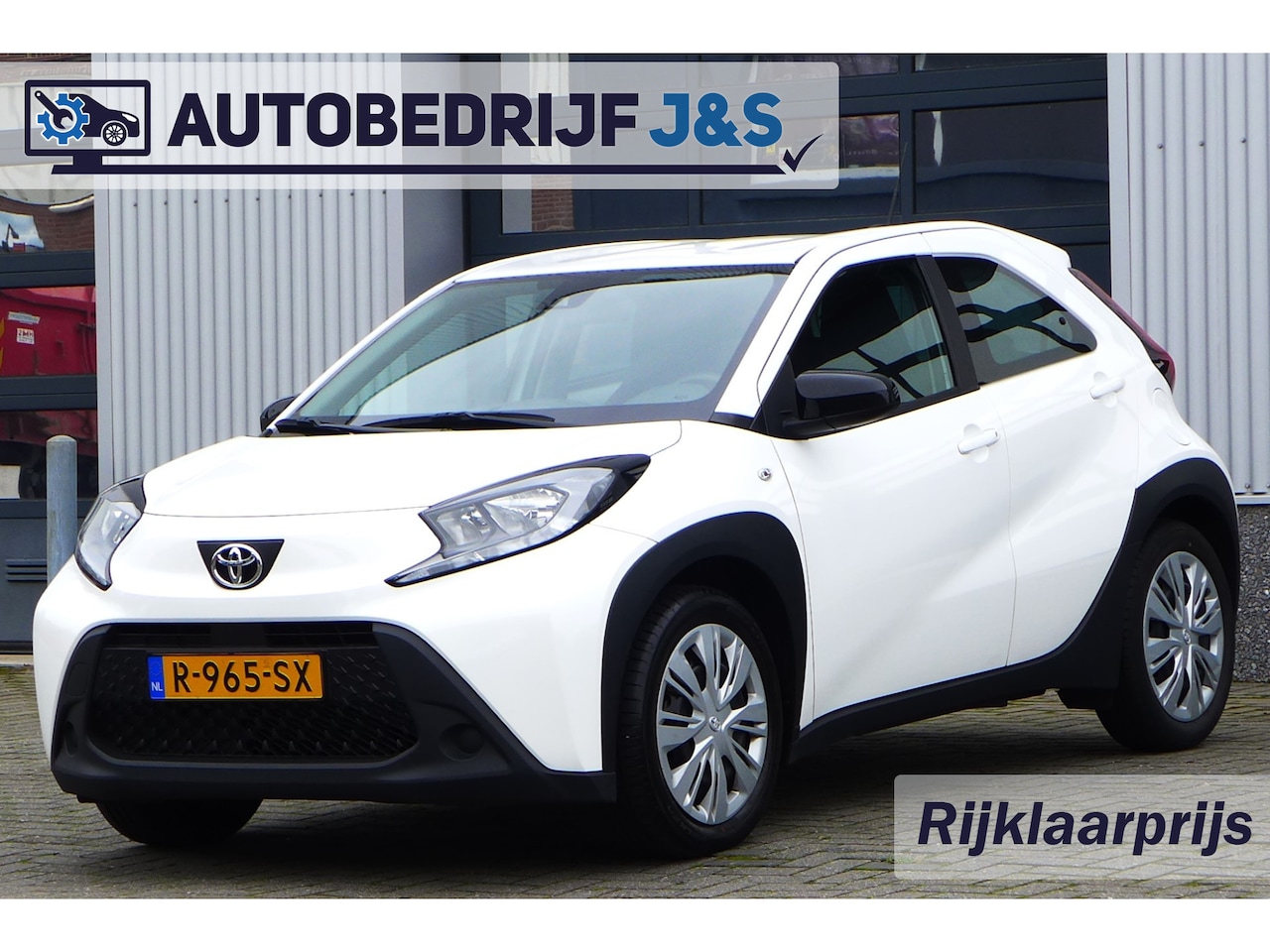 Toyota Aygo X - 1.0 VVT-i MT play Apple/Android - Adaptieve Cruise Rijklaarprijs! | Fabrieksgarantie | Ond - AutoWereld.nl