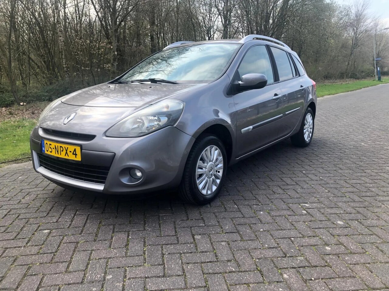 Renault Clio Estate - TCE 100 Collection met nieuwe apk. - AutoWereld.nl