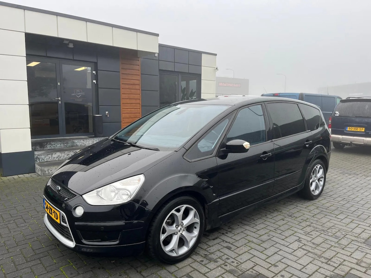 Ford S-Max - 2,0i 16v 2008 motor loopt op 3 cilinders - AutoWereld.nl