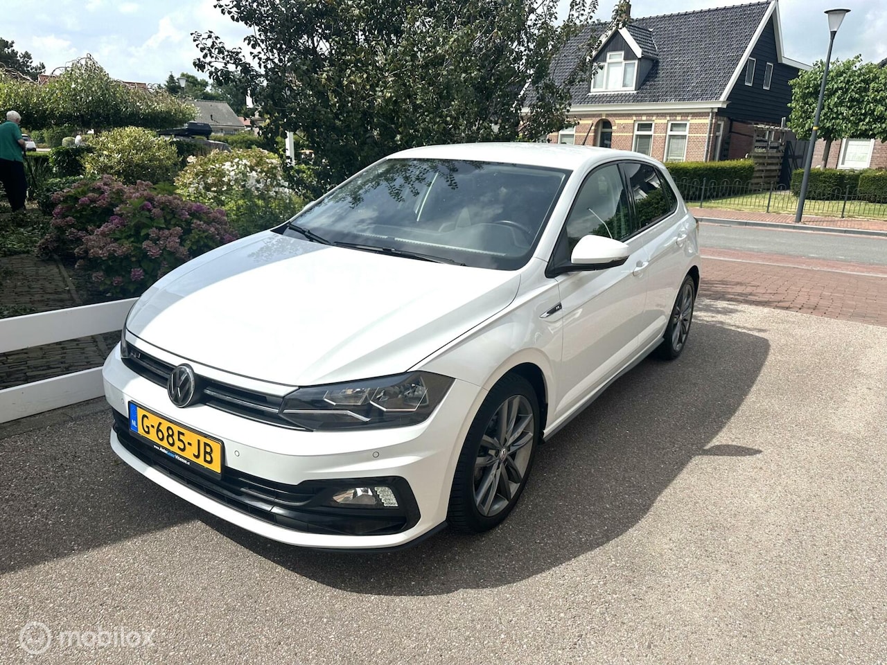 Volkswagen Polo - 1.0 TSI 116PK HIGHLINE R-LINE PAKKET CLIMATE CONTROLE CARPLAY PDC NETTE AUTO!! - AutoWereld.nl