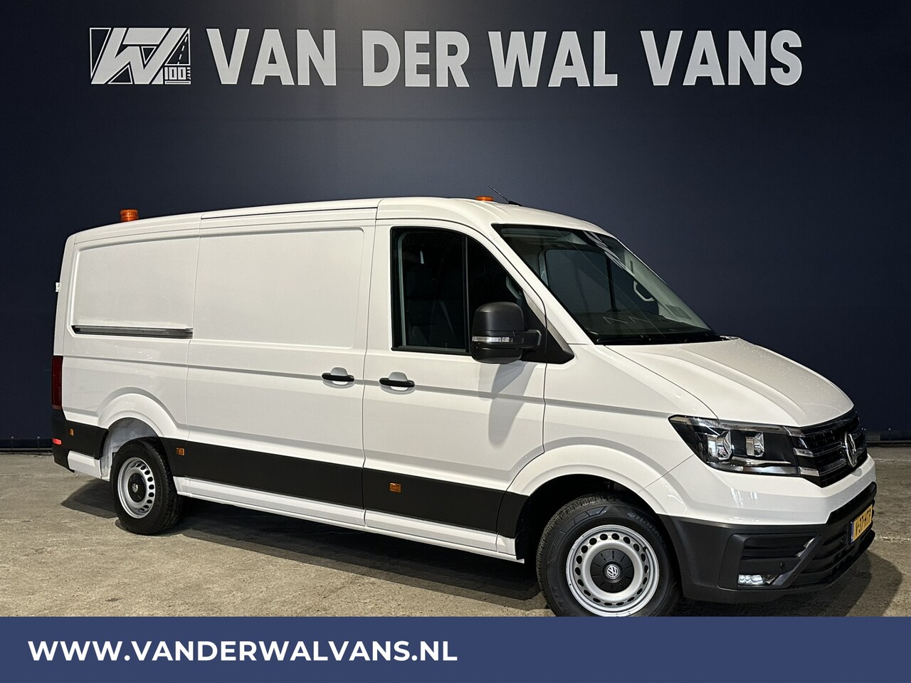 Volkswagen Crafter - 2.0 TDI 141pk L3H2 L2H1 Euro6 Airco | Apple Carplay | Cruisecontrol Android Auto, Parkeers - AutoWereld.nl