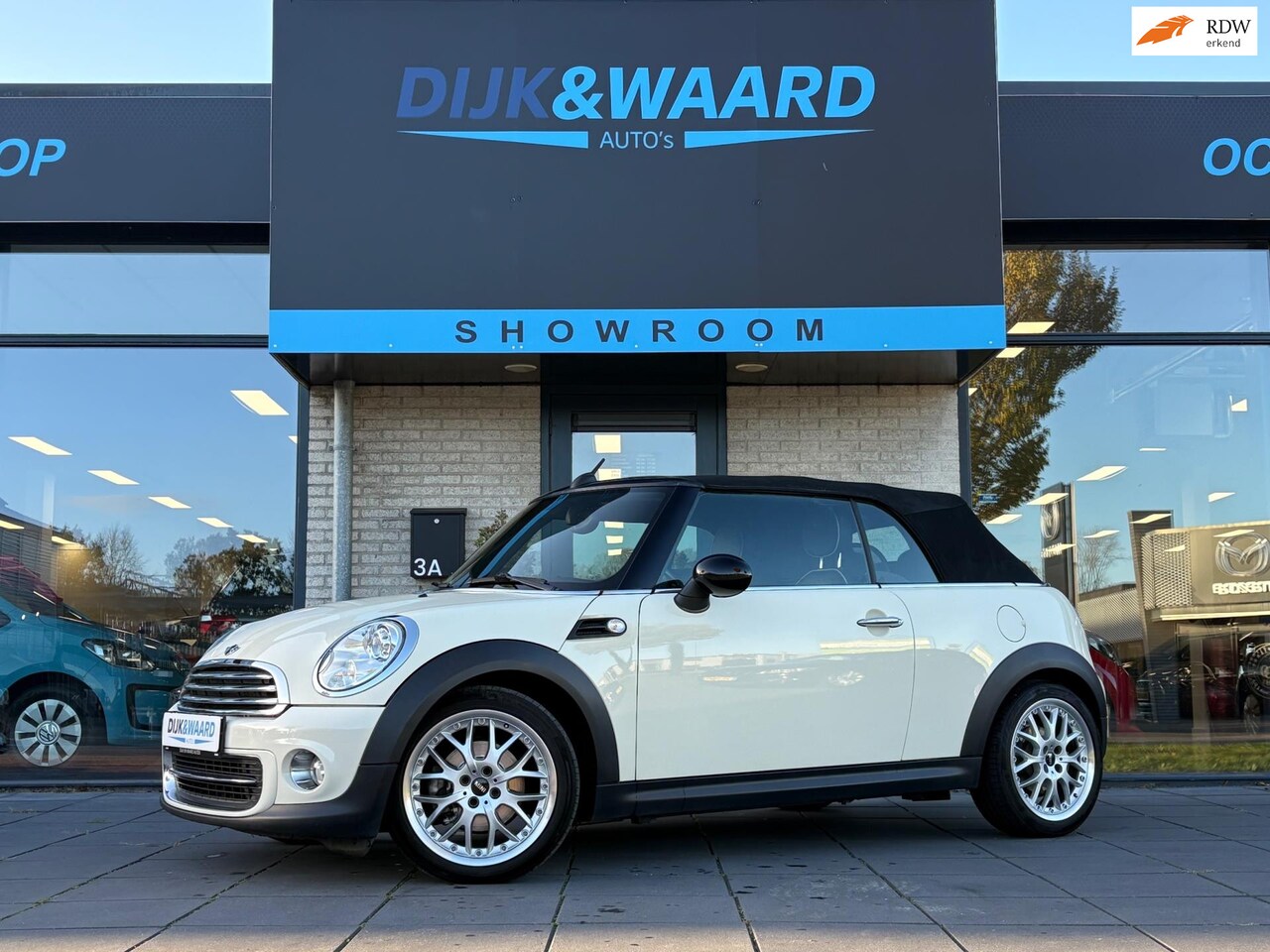 MINI Cabrio - 1.6 Cooper Chili | AUTOMAAT | NAVI | LEDER | CRUISE | LED - AutoWereld.nl