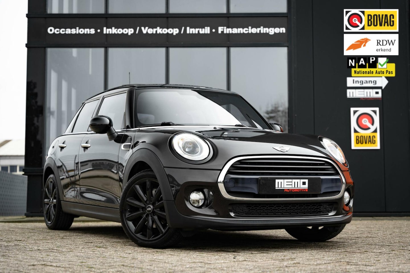 MINI Cooper - Mini 1.5 Chili Business*PANORAMA*HUD*LED*KEYLESS* - AutoWereld.nl