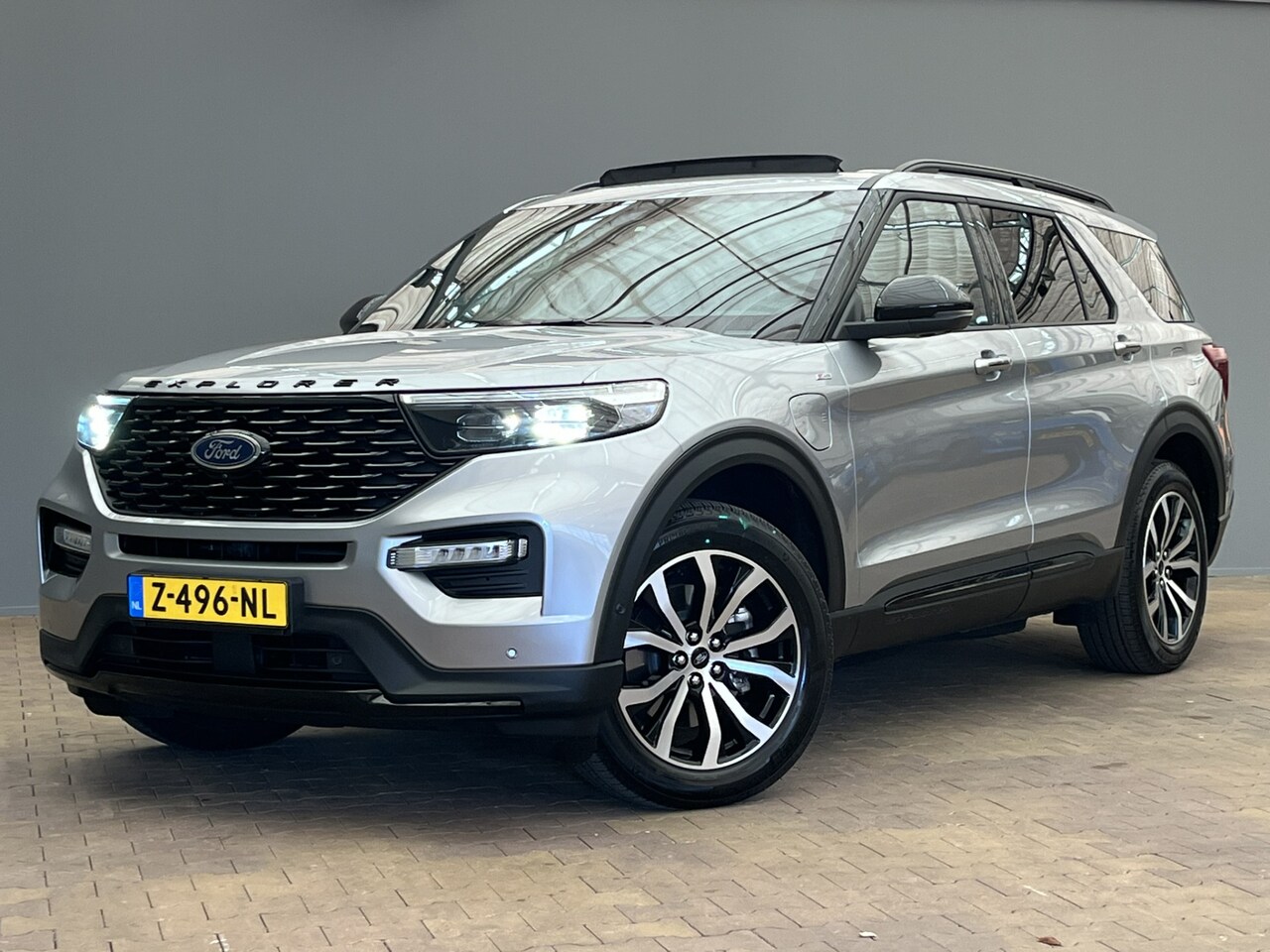 Ford Explorer - 3.0 V6 EcoBoost PHEV ST-Line | 2500 kilo trekgewicht !!! | Afneembare trekhaak | LED verli - AutoWereld.nl