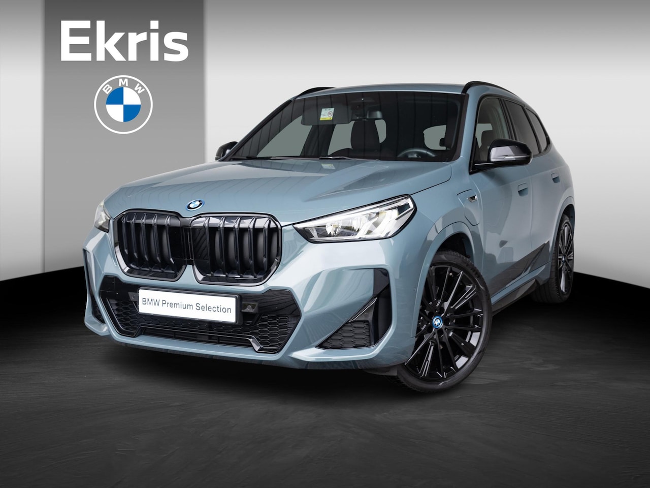 BMW X1 - xDrive30e M-Sportpakket | Driving Assistant Plus | Harman Kardon | 20 inch | Stoelverwarmi - AutoWereld.nl