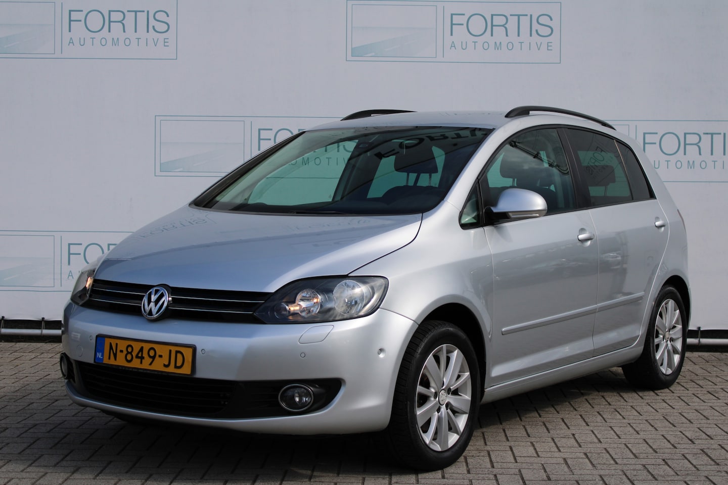 Volkswagen Golf Plus - 1.4 TSI Trendline AUTOMAAT | TREKHAAK | NAVI - AutoWereld.nl