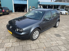 Volkswagen Golf - 1.6-16V Trendline