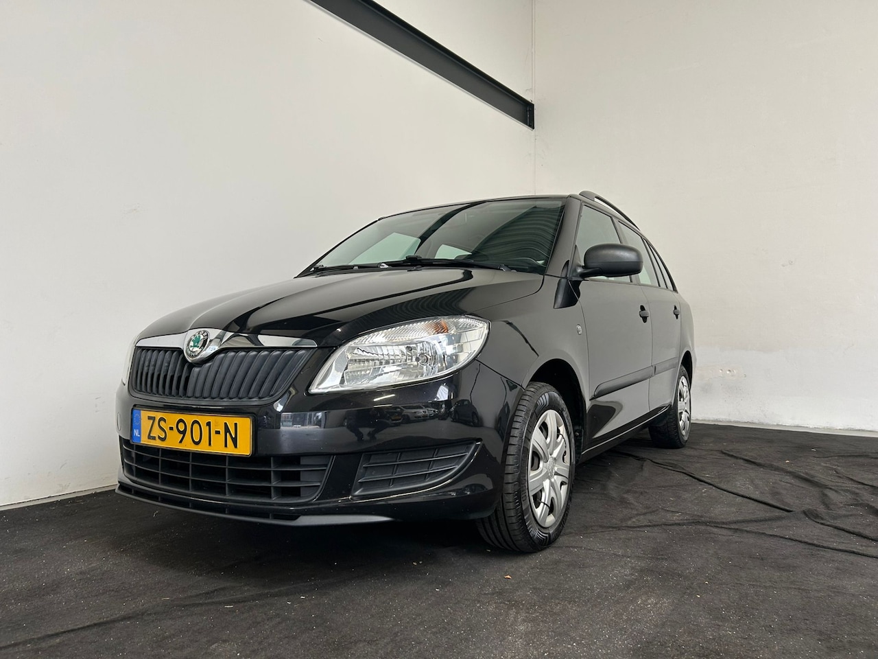 Skoda Fabia Combi - 1.4-16V Ambition Business Line 1.4-16V Ambition Business Line - AutoWereld.nl