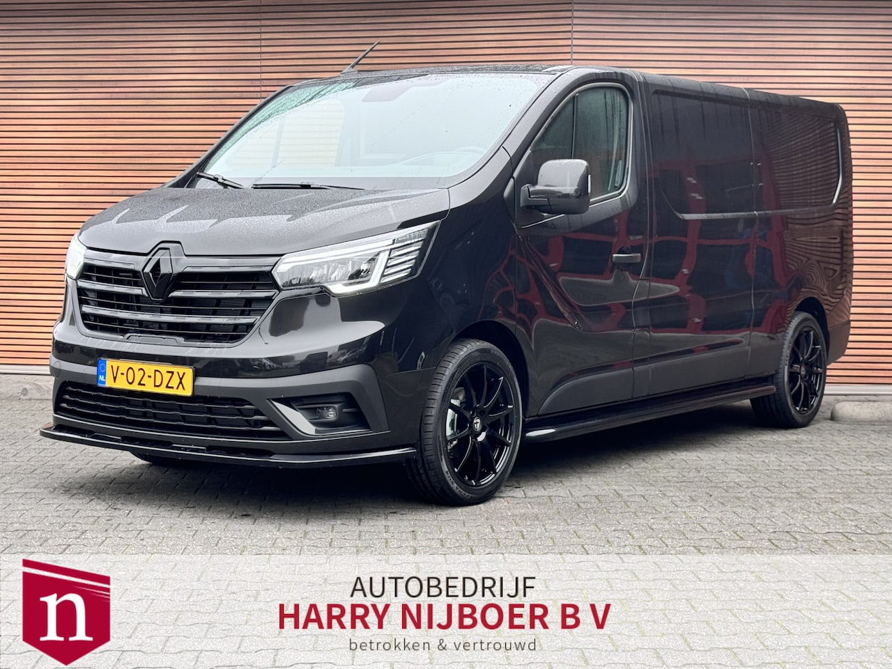 Renault Trafic - 2.0 dCi 130 T30 L2H1 Work Edition 19Inch / Cruise / Airco / Navigatie / PDC / Carplay - AutoWereld.nl