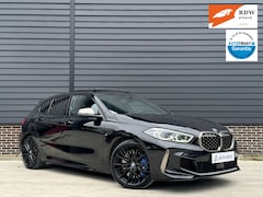 BMW 1-serie - M135i xDrive 306 pk High Executive Kuipstoelen, Panoramadak, HuD, Onderh.historie