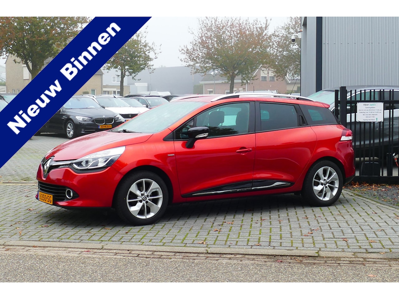 Renault Clio Estate - 1.2-16V Collection Bj 10-2015. Airco, Cruise, Navi, Haak 1200kg - AutoWereld.nl