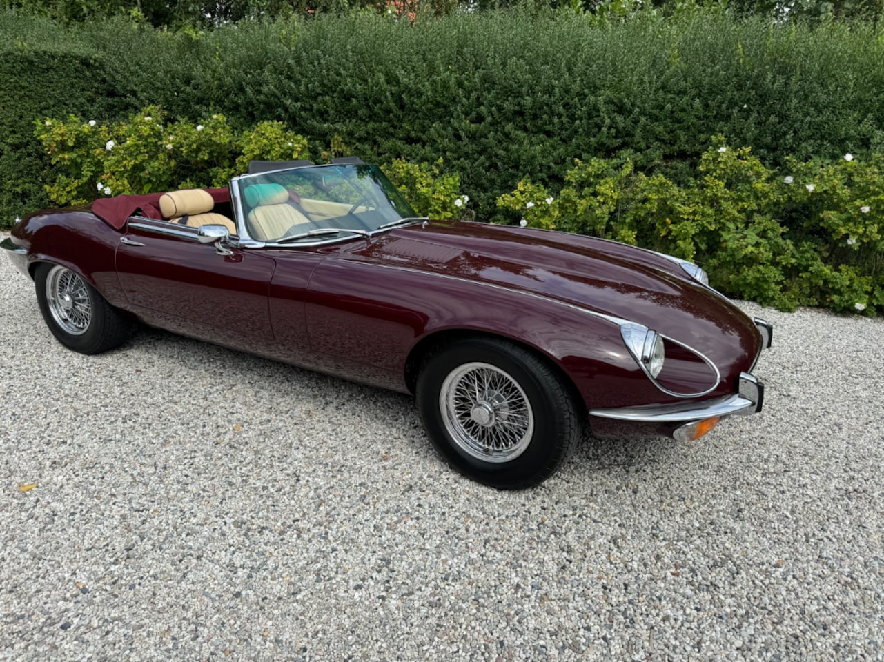 Jaguar E-type - 5.3 V12 | Cabrio | Gerestaureerd - AutoWereld.nl