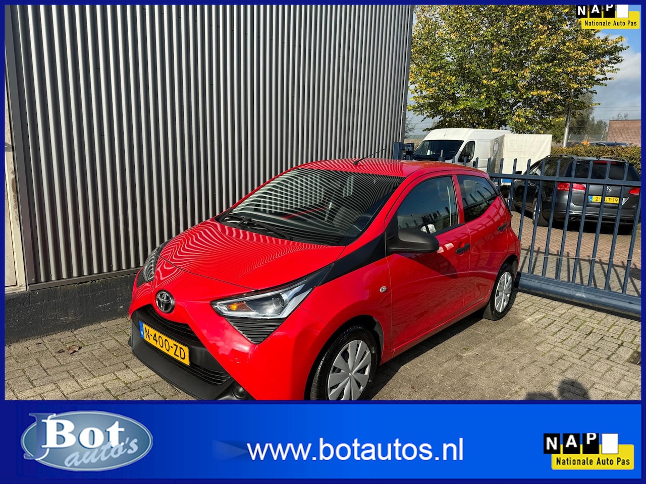 Toyota Aygo - 1.0 VVT-i x-fun / SLECHTS 37.000 KM / 1E EIGENAAR / AIRCO / NEDERLANDSE AUTO - AutoWereld.nl