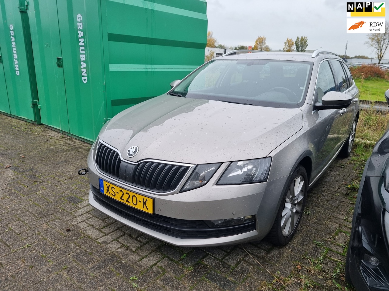 Skoda Octavia Combi - 1.6 TDI Greentech Style 85kw Bj:2018 - AutoWereld.nl