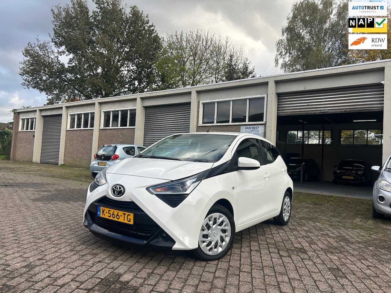 Toyota Aygo - 1.0 VVT-i x-play Navi!, Airco, Carplay, Camera,1e eigenaar NAP! - AutoWereld.nl