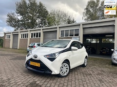 Toyota Aygo - 1.0 VVT-i x-play Navi, Airco, Carplay, Camera, 1e eigenaar NAP