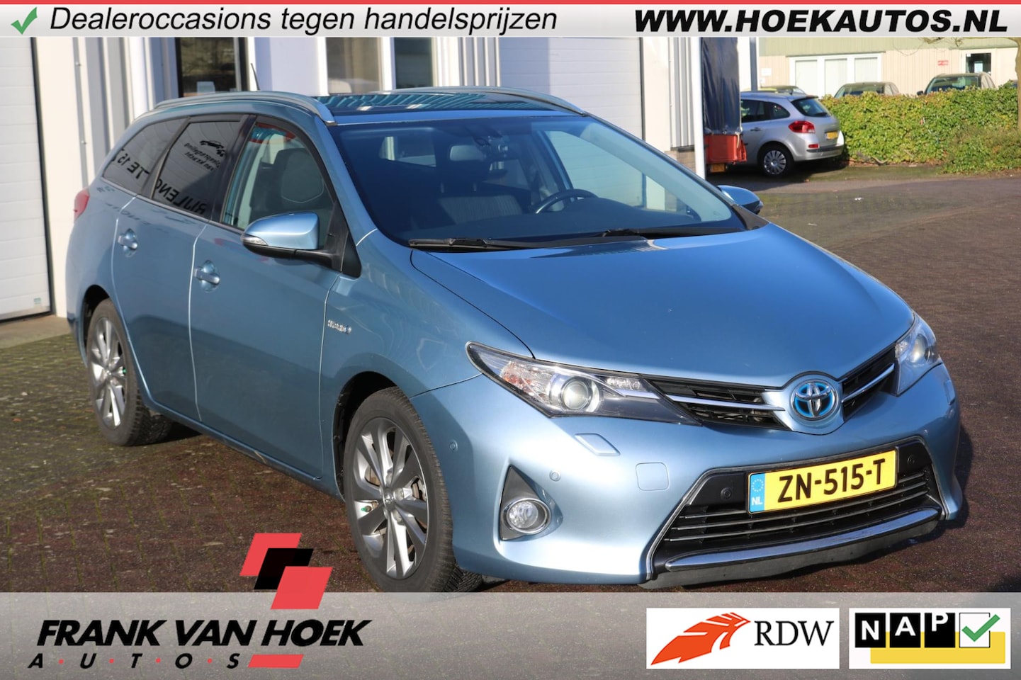 Toyota Auris Touring Sports - 1.8 Hybrid Executive 1e eigenaar - AutoWereld.nl