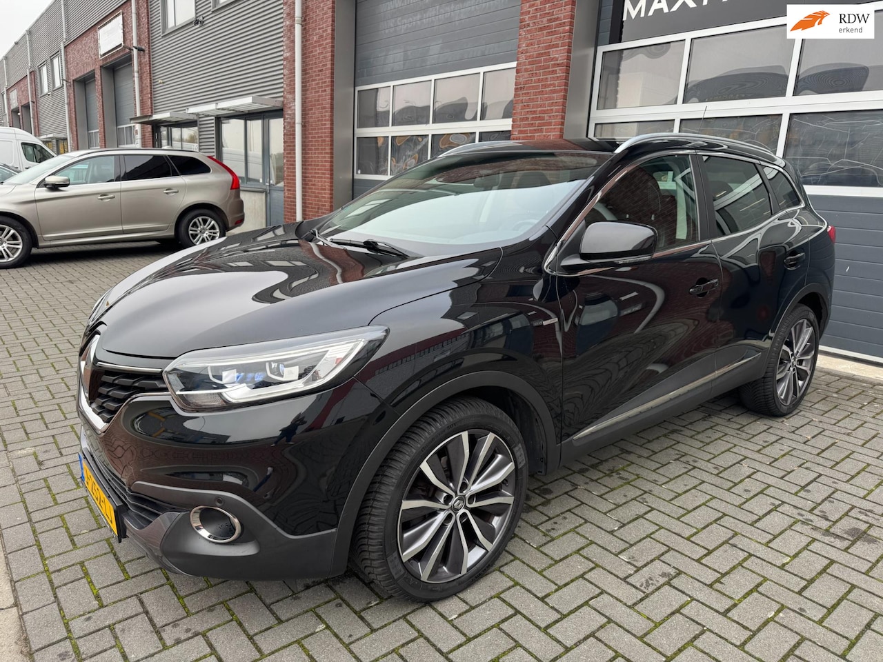 Renault Kadjar - 1.2 TCe Bose LED Navi ½Leder Sportint. PDC - AutoWereld.nl