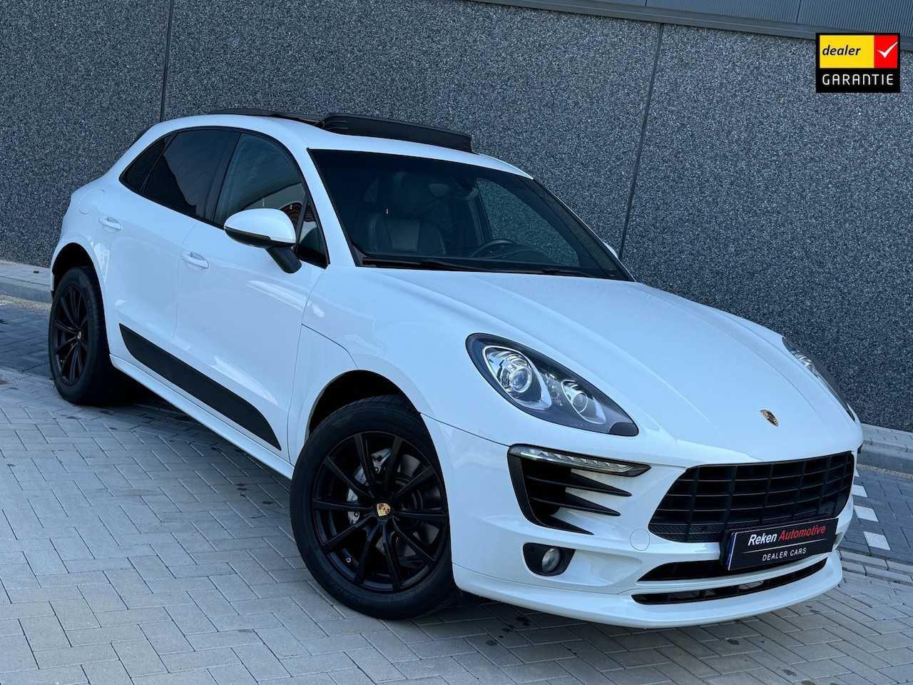 Porsche Macan - 3.0 S Luchtvering 340 PK Pano 1ste Eigenaar - AutoWereld.nl