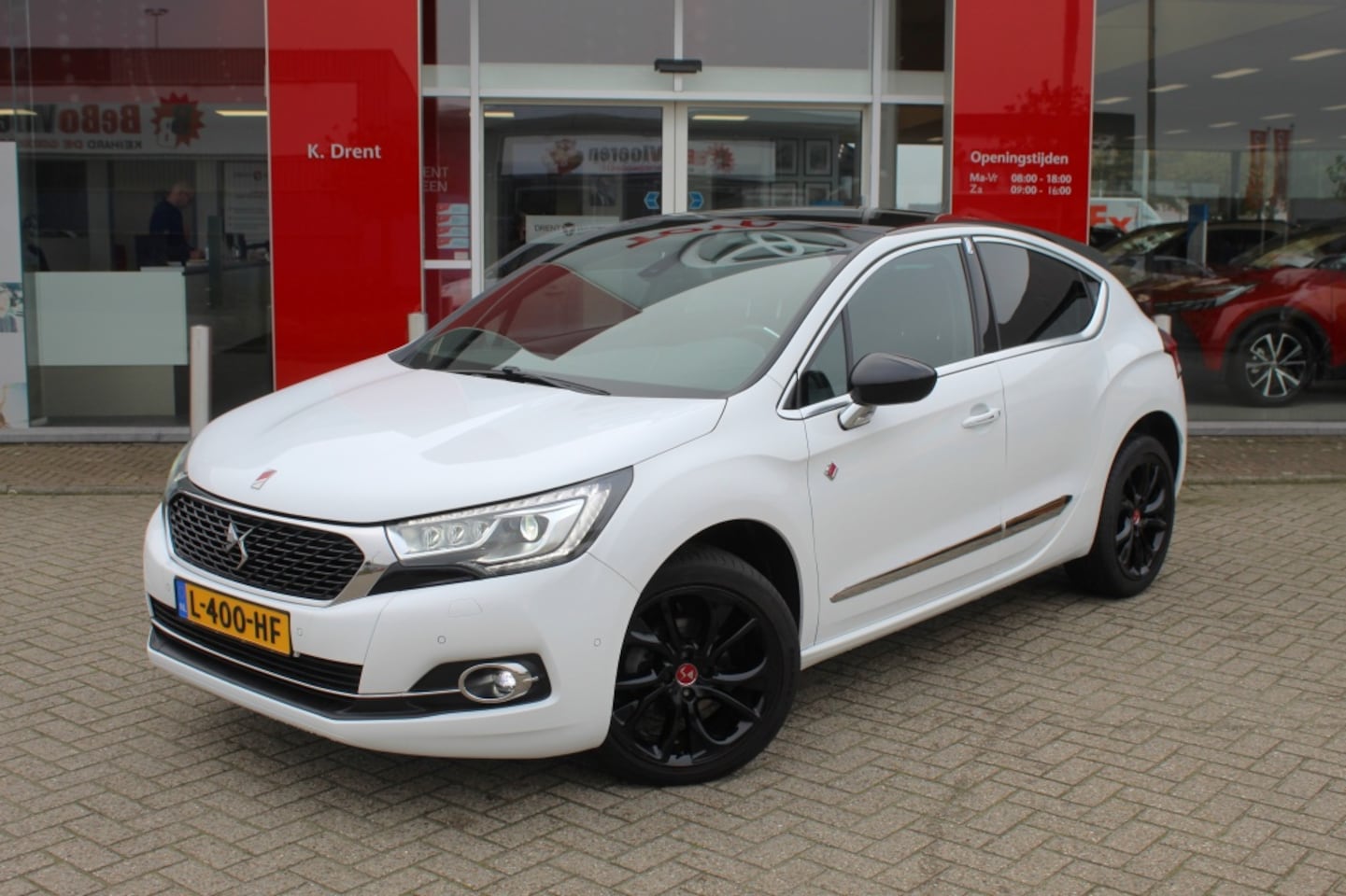 DS 4 Crossback - 1.2 PureTech Moondust | Navi | Leder | Sensoren v/a | Stoelverwa - AutoWereld.nl